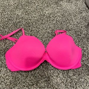 Pink Victoria’s Secret hot pink lightly lined bra